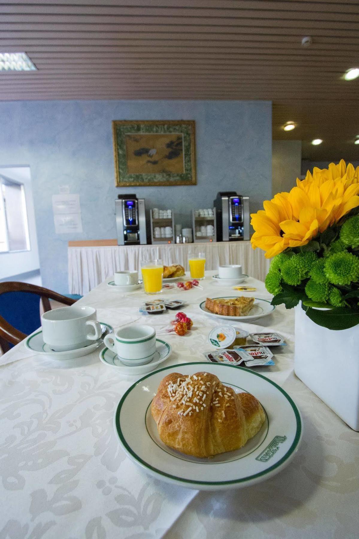 B&B Hotel Milano Ornato Dependanc Экстерьер фото
